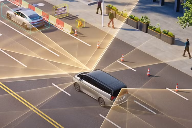 Tùy phiên bản, V900 sử dụng pin lithium ternary dung lượng 50 kWh (CATL), cho phạm vi chạy thuần điện lần lượt 200km và 240km, trong khi tầm hoạt động kết hợp đạt tới 1.200km.