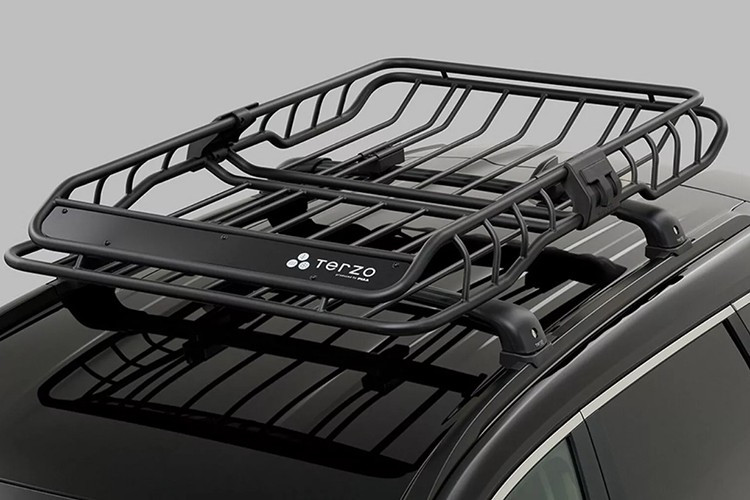 Phần sàn hành lý được lót tấm panel cứng, có thể đi kèm thảm cao su tùy chọn để tăng độ bền và dễ vệ sinh – phù hợp cho những chuyến đi dài ngày, nơi điều kiện thời tiết và mặt đường không lý tưởng.