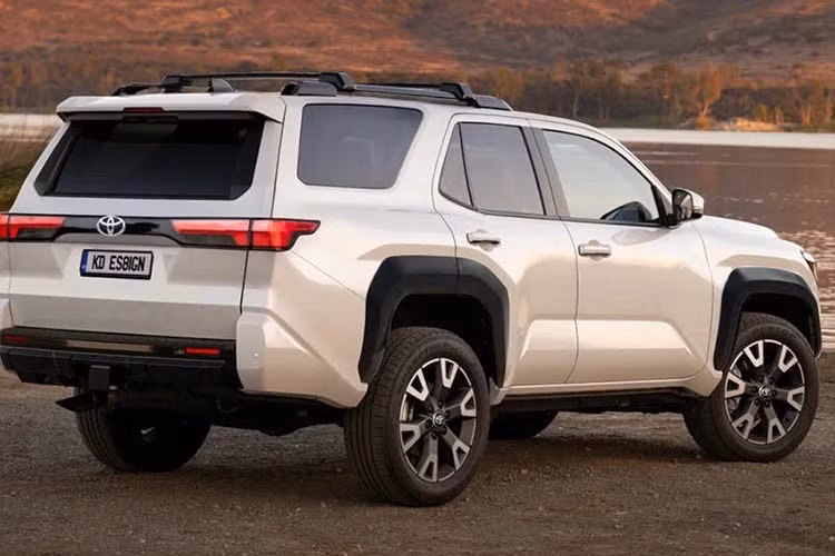 Vô lăng thiết kế mới lấy cảm hứng từ Land Cruiser Prado, trong khi cụm đồng hồ truyền thống được thay bằng bảng đồng hồ kỹ thuật số hoàn toàn. Cần số có thiết kế to bản, đi kèm núm xoay chọn chế độ lái ở các phiên bản 4WD. Trên táp-lô phía ghế phụ cũng có dòng chữ "TOYOTA" tạo điểm nhấn.