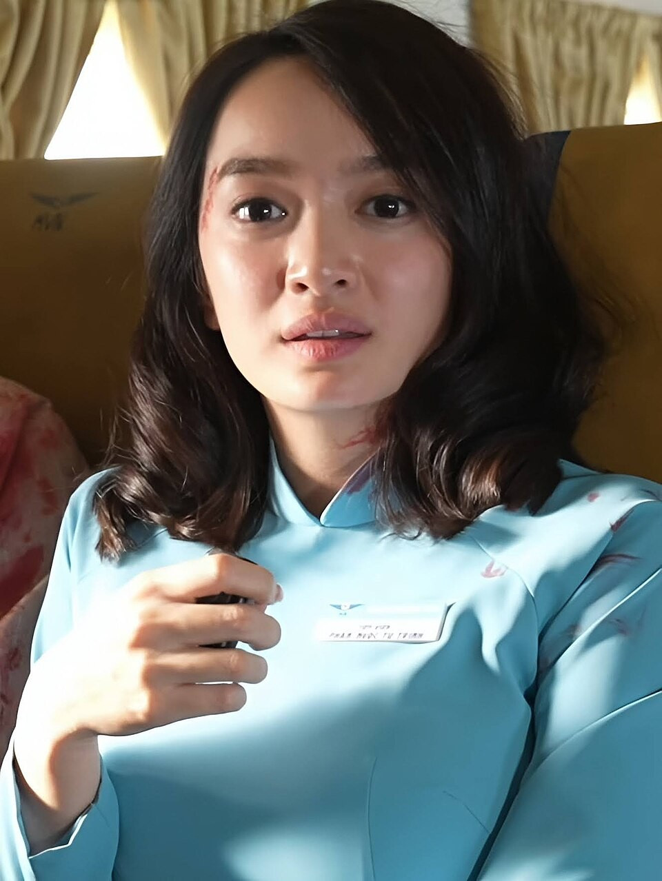 Một số ý kiến còn cho rằng Kaity Nguyễn đang ngày càng giống một fashion icon trẻ của Vbiz, bởi mỗi lần thay đổi diện mạo đều tạo được hiệu ứng tích cực.