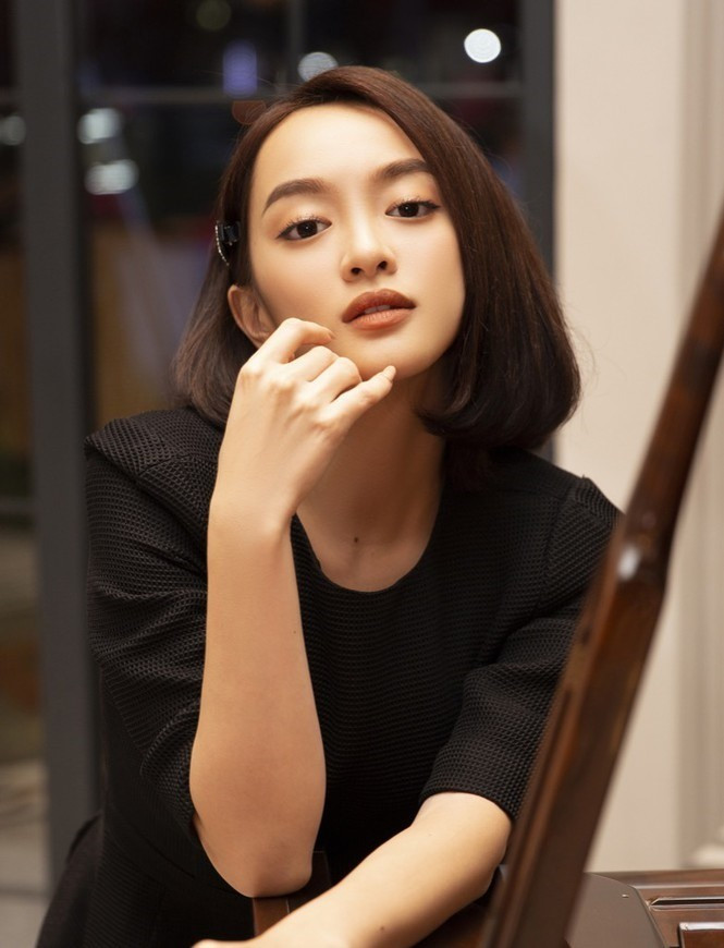 Không ít người cho rằng, tóc ngắn đã giúp Kaity Nguyễn bộc lộ rõ hơn thần thái của một nữ diễn viên đang ở độ chín về nhan sắc lẫn sự nghiệp.
