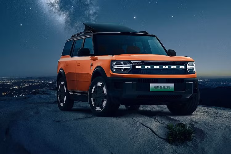 Hiện hãng xe Ford vẫn chưa công bố kế hoạch xuất khẩu mẫu Bronco Basecamp điện này ra ngoài Trung Quốc. Dù nó có tiềm năng lớn để thu hút những người mê xe địa hình, đặc biệt trong bối cảnh ôtô điện đang phát triển tại Việt Nam, khả năng mẫu xe này về Việt Nam vẫn còn bỏ ngỏ.
