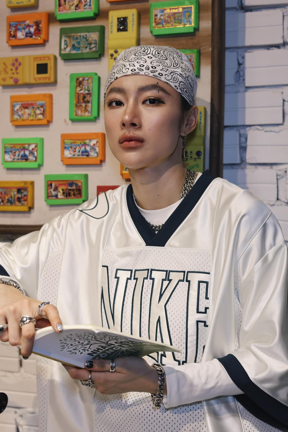 View - Angela Phương Trinh “nhảy nhót” lộ quần nội y, nhận phản từ netizen | Báo Tri thức và Cuộc sống - TIN TỨC PHỔ BIẾN KIẾN THỨC 24H