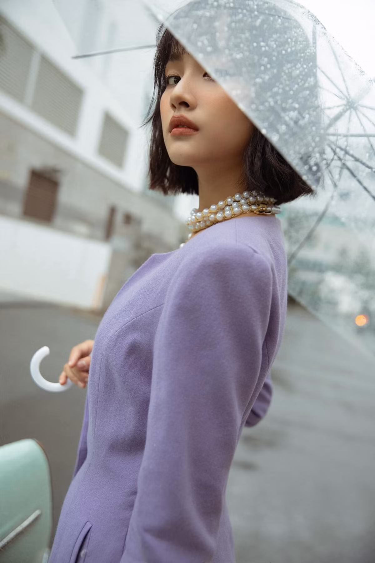 Dù nhận được sự hỗ trợ từ ê-kíp nhưng Phương Thanh thừa nhận, áp lực lớn nhất của cô là sự non nớt về kinh nghiệm khi sánh vai cùng nhiều nghệ sĩ kỳ cựu.