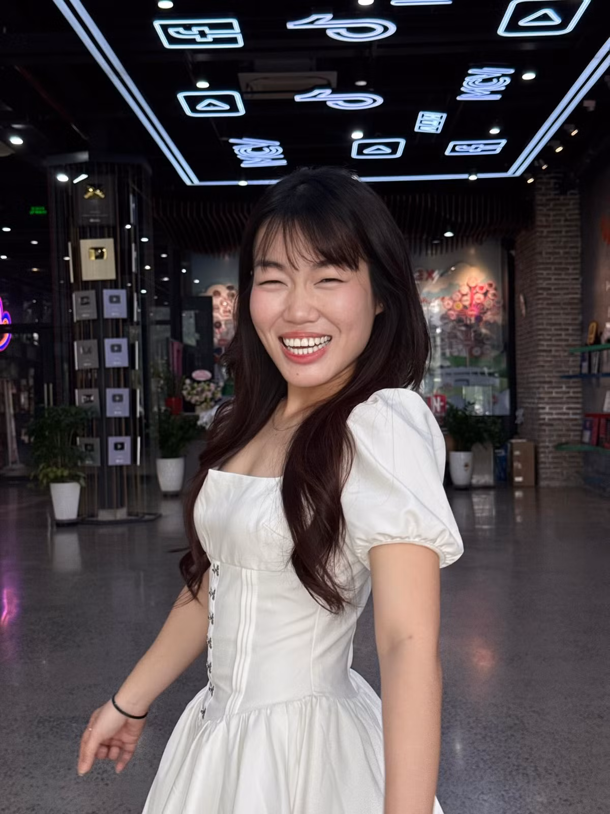 Lê Thụy cho biết bản thân nghiêm túc trong chuyện tình cảm, sẵn sàng bay từ Nhật về Việt Nam khi biết chương trình tìm đúng người phù hợp. Và trong tương lai cô cũng có dự định về Việt Nam làm việc.