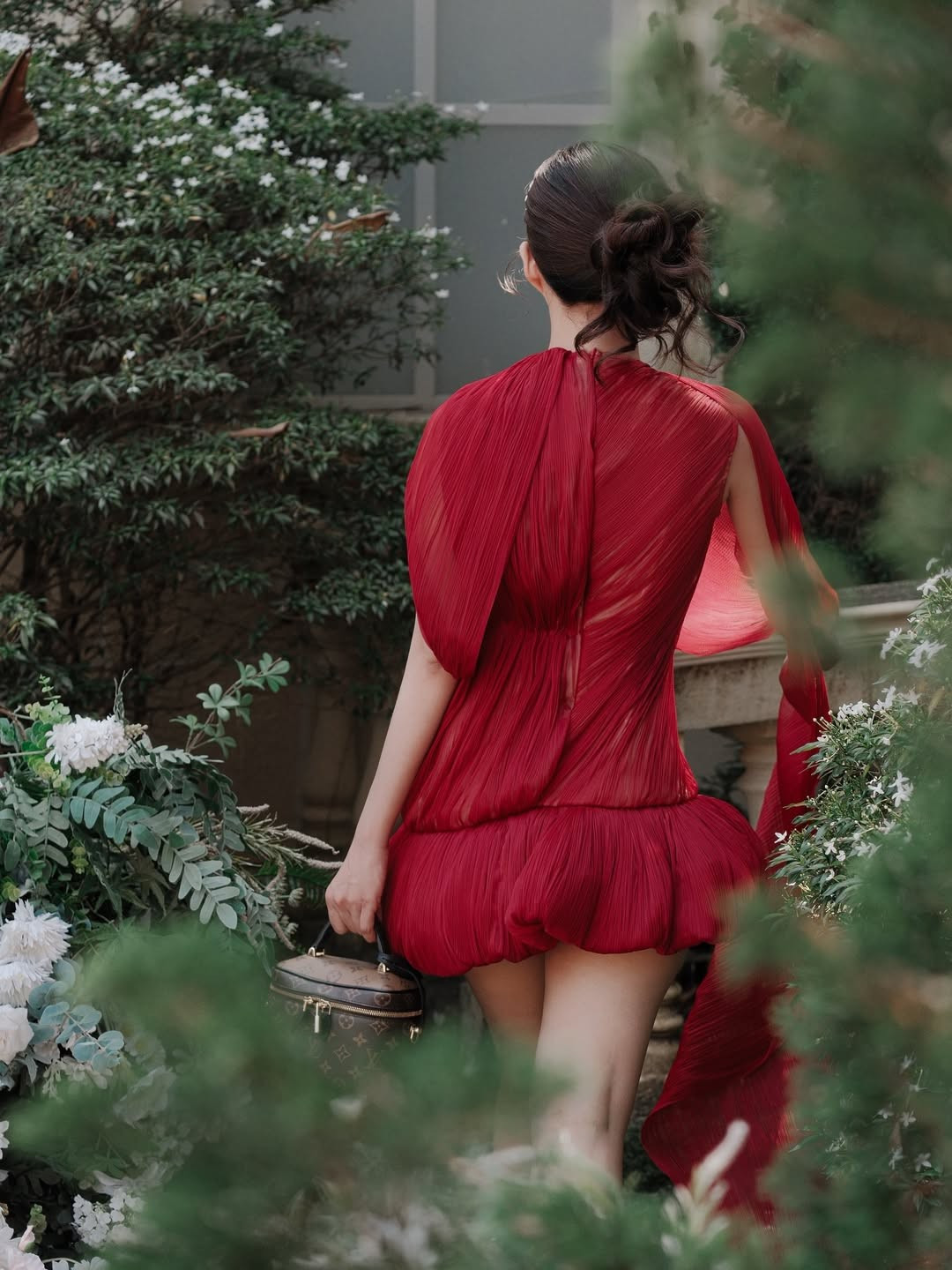 Điểm nhấn nổi bật nhất trong loạt ảnh chính là gương mặt trẻ trung của Kiều Trinh Xíu.