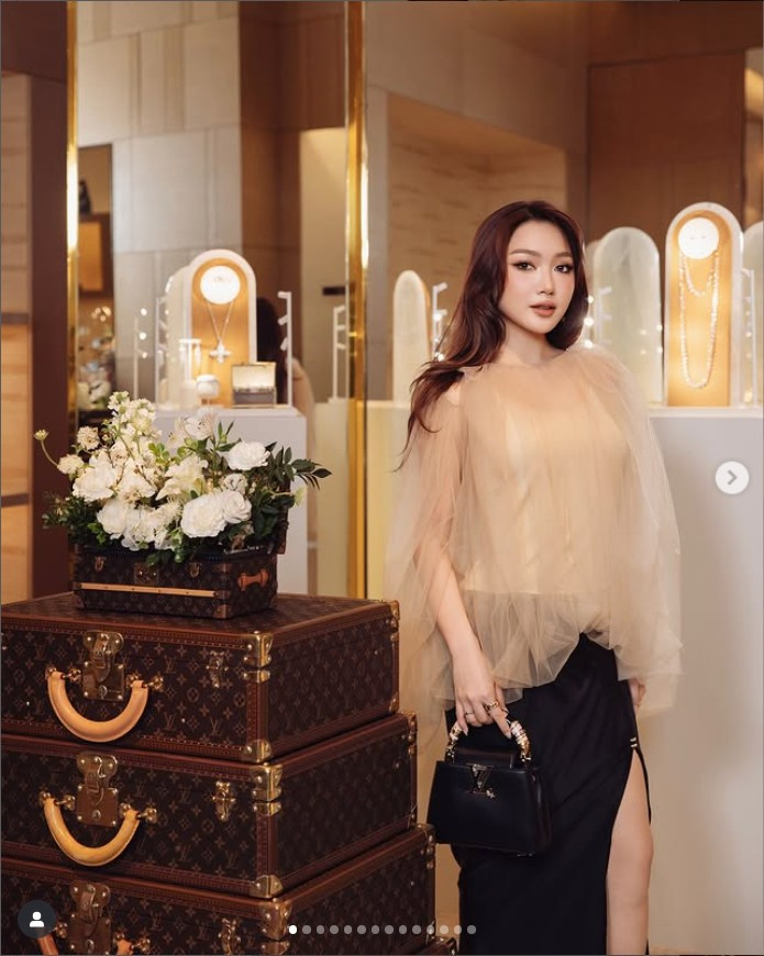 Chloe Nguyễn, tên thật Nguyễn Cao Quỳnh Anh (sinh năm 1997), là con gái doanh nhân Nguyễn Cao Trí.