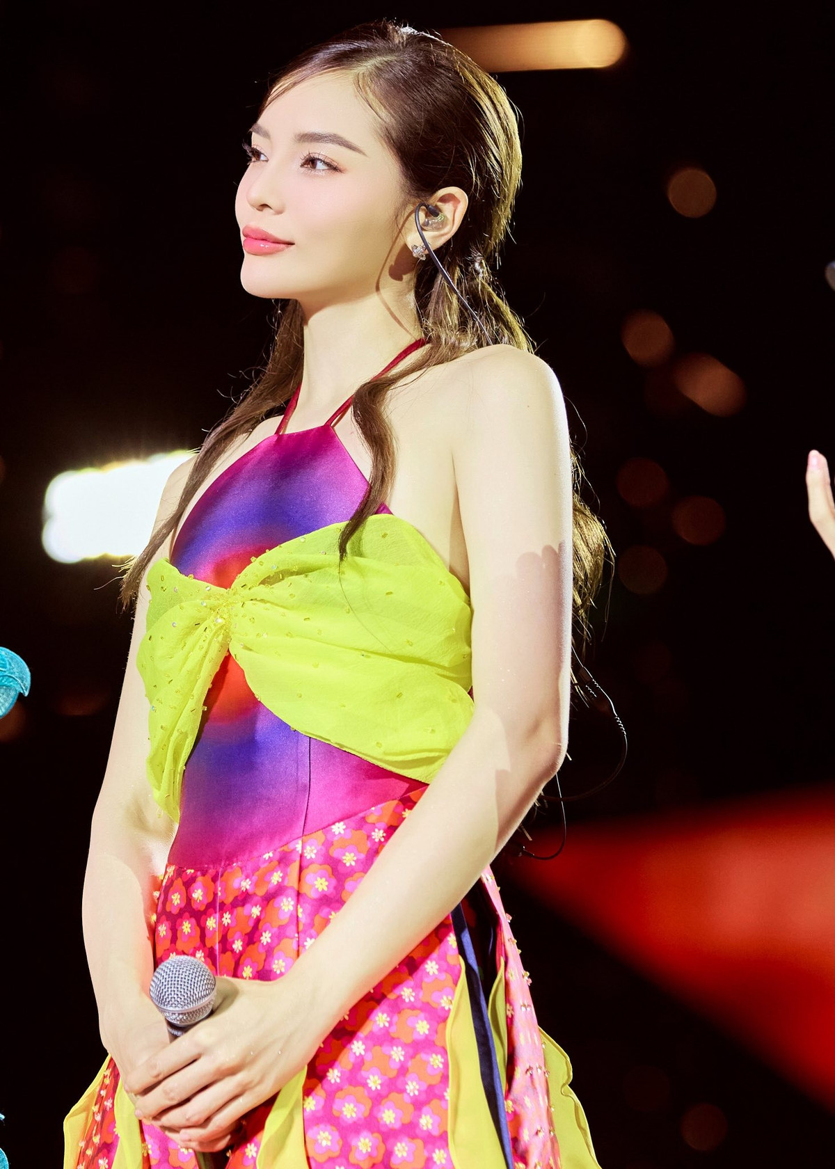 Kỳ Duyên là nàng hậu hiếm hoi thoải mái công khai chuyện phẫu thuật thẩm mỹ. Ảnh sử dụng trong bài: FBNV