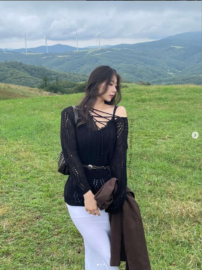 Đây là lý do vì sao nội dung của heal_rynne dễ dàng đánh vào tâm lý tò mò và khao khát sở hữu vóc dáng đẹp của người xem, từ đó tăng khả năng "viral" một cách tự nhiên.