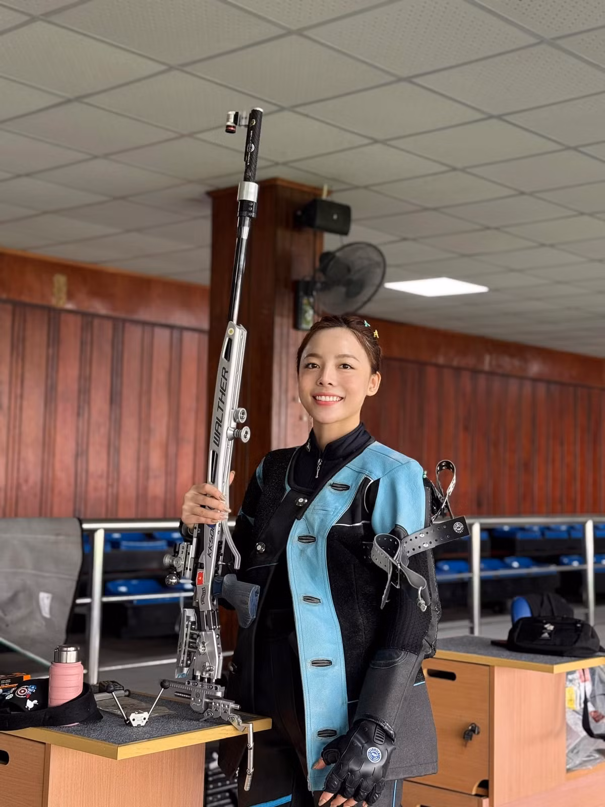 Để đạt được những thành tích đỉnh cao, Phí Thanh Thảo luôn phải duy trì một thể lực dẻo dai, bền bỉ. Những khoảnh khắc tập luyện đầy mồ hôi nhưng vẫn toát lên tinh thần lạc quan, yêu đời của cô đã truyền tải một nguồn cảm hứng mạnh mẽ về lối sống tích cực.