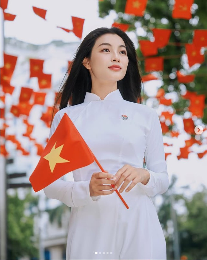 Trong giai đoạn 2025–2026, Phạm Nguyễn Lan Thy thường xuyên xuất hiện tại các sự kiện điện ảnh lớn, được giới chuyên môn đánh giá là gương mặt tiềm năng của điện ảnh Việt. Dù một số dự án cô tham gia chưa đạt thành công lớn về doanh thu, diễn xuất của Lan Thy vẫn được ghi nhận bởi chiều sâu cảm xúc và phong cách riêng.