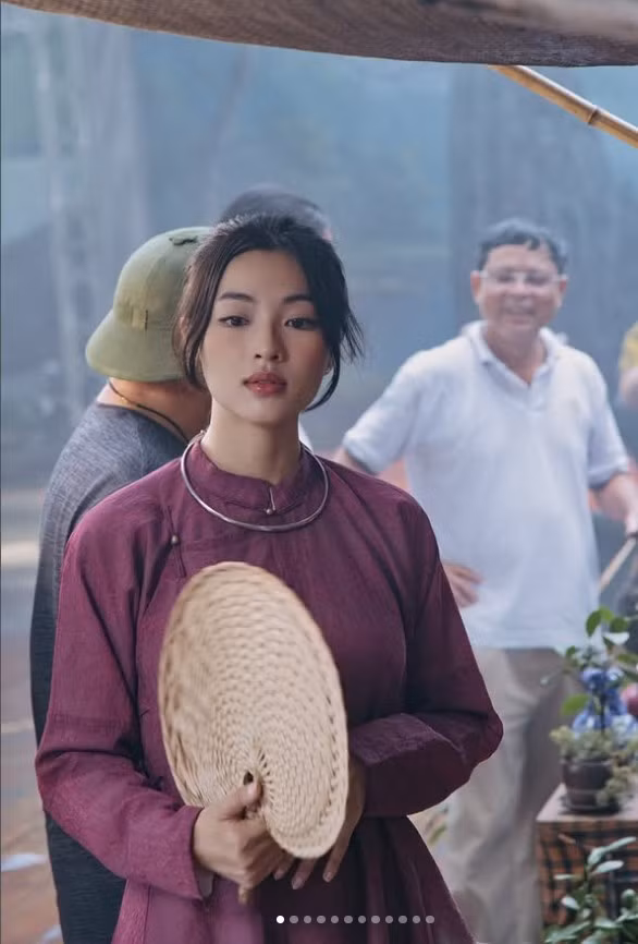 Quyết định rẽ hướng sang con đường nghệ thuật của Lan Thy được xem là bước ngoặt táo bạo, nhưng cũng mở ra hành trình mới đầy tiềm năng.