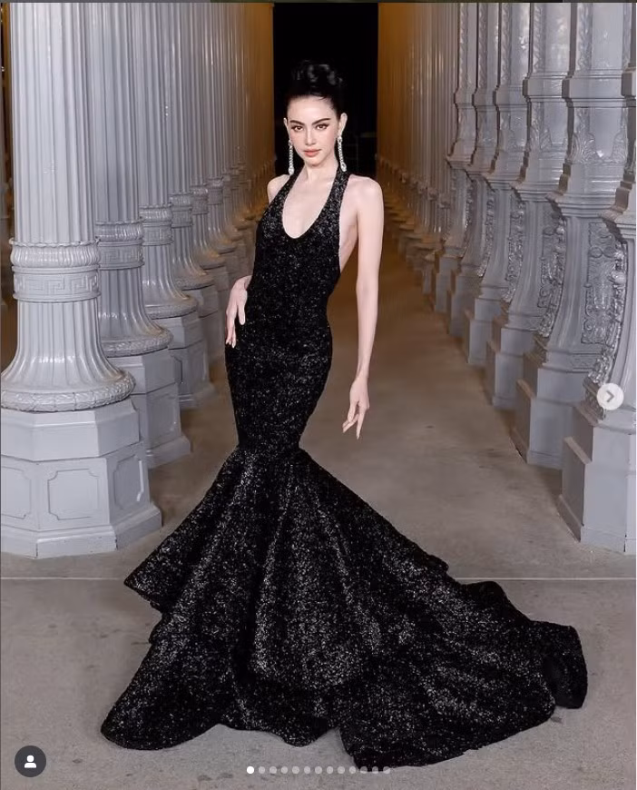 Sự xuất hiện hậu đám cưới lần này của Mai Davika một lần nữa chứng minh lý do vì sao cô luôn là cái tên khiến cộng đồng mạng không thể rời mắt.