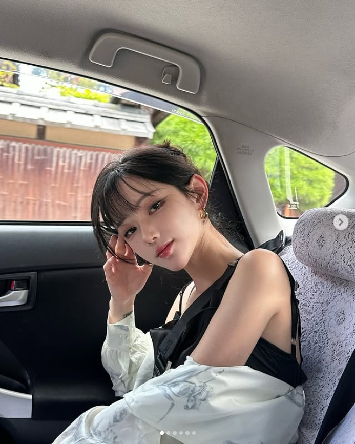 Trước đó, xx_xning cũng từng "gây bão" với nhiều video biến hình ấn tượng khác.