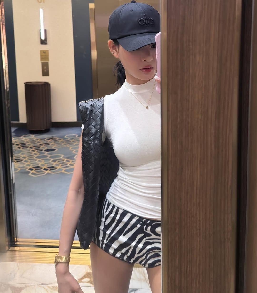 Đến hiện tại, giọng ca sinh năm 1997cho thấy cô thực sự nghiêm túc với môn thể thao này.