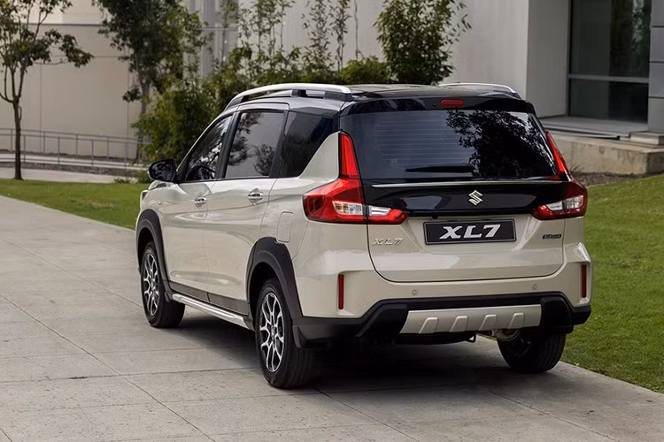 Với mức giá bán hợp lý,cùng thiết kế thực dụng Suzuki XL7 phù hợp cho gia đình, đi kèm với đó là công nghệ mild hybrid tiết kiệm nhiên liệu hơ so với các đối thủ cùng phân khúc.