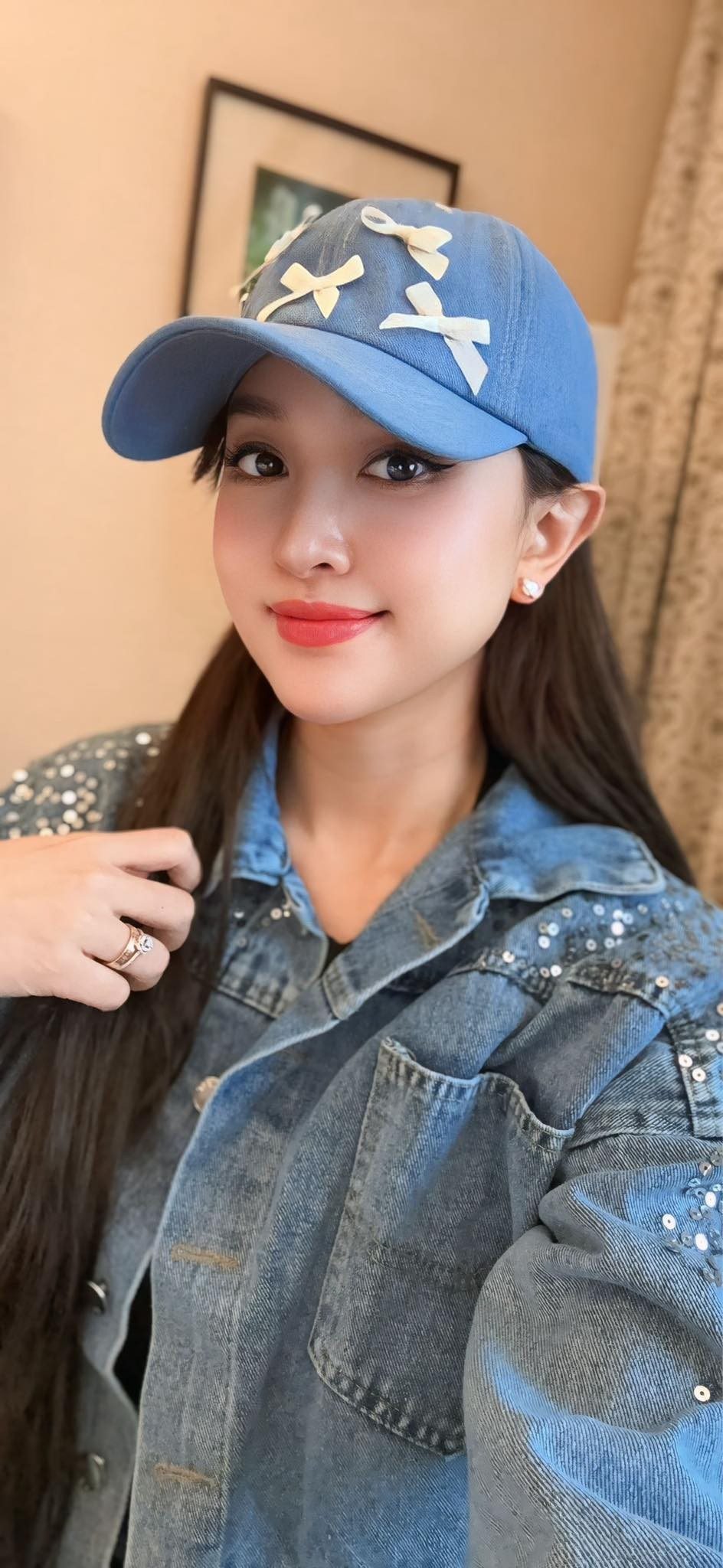 Năm 2004, Thanh Vân Hugo nổi tiếng khi dẫn chương trình thiếu nhi Vui cùng Hugo, từ đó biệt danh “Vân Hugo” gắn liền với sự nghiệp.