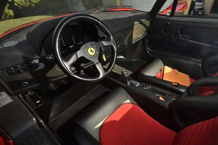 Chiếc F50 này trước đây đã được bán đấu giá công khai với giá 1,65 triệu USD vào năm 2014. Vào thời điểm đó, đồng hồ đo quãng đường chỉ hiển thị 230 dặm (370 km), vì vậy chiếc siêu xe này chỉ được lái 22 dặm (35 km) trong 12 năm. Tôi cũng khá chắc chắn rằng đây là chiếc F50 có ODO thấp nhất từng được bán đấu giá.