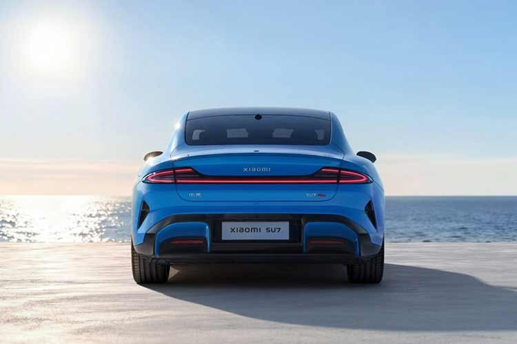Bài học từ sự chậm trễ giao hàng của mẫu YU7 trước đây – từng có khách phải chờ hơn một năm – khiến Xiaomi lần này triển khai hệ thống đặt cọc nhỏ sớm để quản lý chuỗi cung ứng hiệu quả hơn, hạn chế tối đa việc khách hàng phải chờ đợi quá lâu.