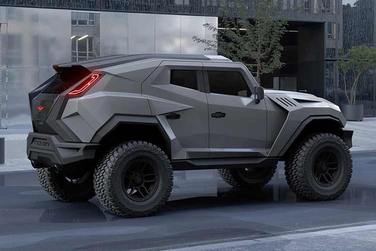 Camera quan sát liên tục, còi báo động, đèn nháy, đèn chiếu sáng chói mắt, bình xịt hơi cay (trong trường hợp đèn chiếu sáng chói mắt không hiệu quả), mặt nạ phòng độc (hơi cay không phân biệt được bạn bè hay kẻ thù), bộ sơ cứu, bộ dụng cụ chống hạ thân nhiệt, hệ thống liên lạc nội bộ và khóa cửa điện từ. Đó không còn là một chiếc SUV cực đỉnh nữa, đó là lời tuyên chiến với lớp sơn trị giá 5.000 đô la. Vâng, 5.000 đô la cho lớp sơn đắt tiền đó.