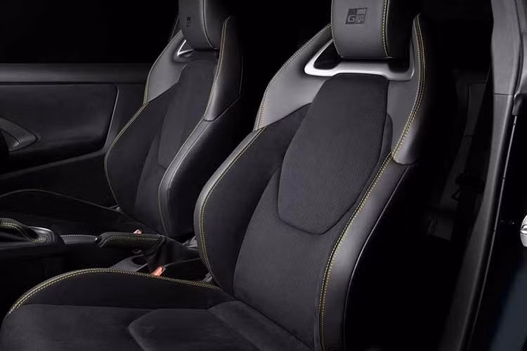 Toyota không công bố thay đổi về động cơ cho bản Morizo RR. Nhiều nguồn vẫn cho rằng xe dùng động cơ 1.6L 3 xi-lanh tăng áp giống bản tiêu chuẩn, với công suất khoảng 276 mã lực.