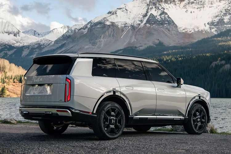 Kia cũng tăng phí vận chuyển lên 1.545 đô la (trước đây là 1.495 đô la), vì vậy, tổng cộng, phiên bản cơ bản của Telluride hiện đắt hơn 2.850 đô la. Giá tăng lên 43.635 đô la cho phiên bản S và 45.335 đô la cho phiên bản EX. Thêm hệ dẫn động bốn bánh (AWD) cho cả hai phiên bản sẽ làm tăng giá thêm 2.000 đô la.