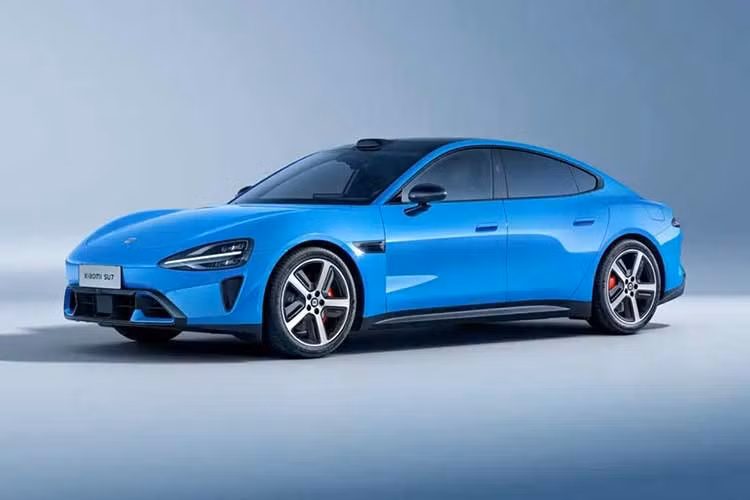 Đáng chú ý, cảm biến LiDAR sẽ là trang bị tiêu chuẩn trên toàn bộ dải sản phẩm, đi kèm máy tính của hệ thống ADAS mạnh hơn với năng lực xử lý 700 TOPS và bộ tính năng hỗ trợ lái tự động Hyper Autonomous Driving của Xiaomi.