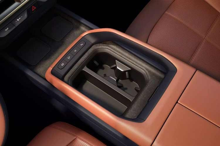 Bất kể chọn phiên bản nào, mẫu xe SUV 3 hàng ghế Kia Telluride 2026 mới đều được trang bị động cơ bốn xi-lanh tăng áp 2.5 lít, sản sinh công suất 274 mã lực.