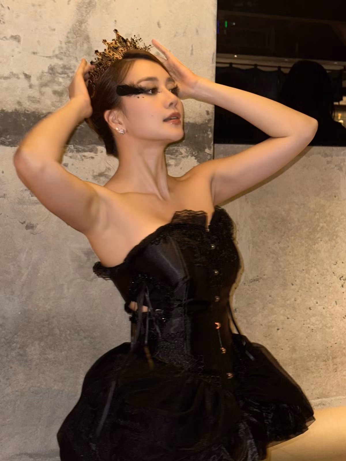 Sau đó, Bảo Trang cùng em gái Thiều Bảo Trâm lập nhóm nhạc Bee. T, nhưng nhóm không thành công và dần tách ra hoạt động solo.