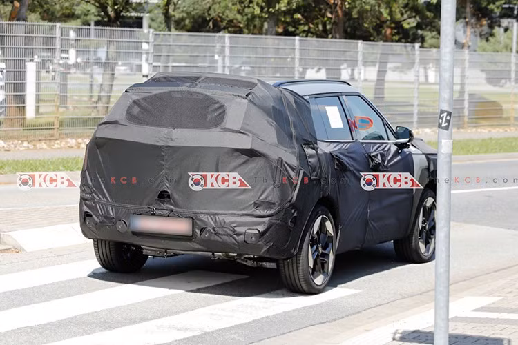 Đặc biệt, phiên bản PHEV được kỳ vọng sẽ đạt quãng đường chạy thuần điện lên đến 100 km, đáp ứng nhu cầu di chuyển không phát thải trong đô thị và các chuyến đi ngắn.