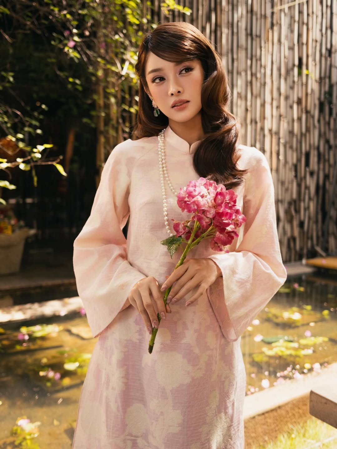 Ở mảng truyền hình, Trình Mỹ Duyên trở thành gương mặt quen thuộc trên sóng VTV qua các bộ phim như Đừng nói khi yêu (vai Linh) và Mình yêu nhau, bình yên thôi (vai Ngọc). Lối diễn xuất tự nhiên, giàu cảm xúc giúp cô chiếm được cảm tình của đông đảo khán giả, đặc biệt là người xem yêu thích phim giờ vàng.