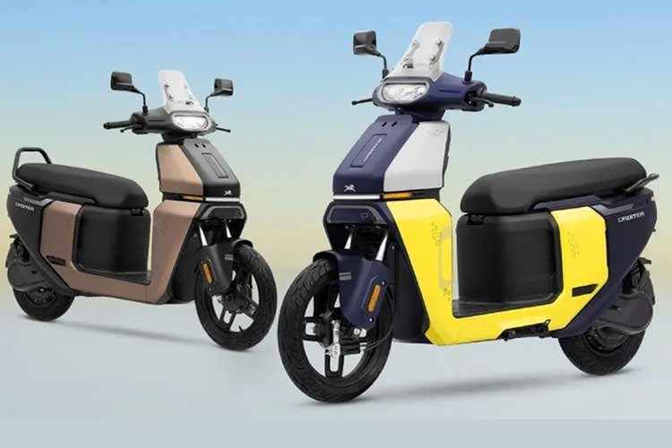 Orbiter là dòng scooter điện đã được TVS giới thiệu từ năm ngoái và nhanh chóng góp phần giúp hãng củng cố vị thế trong thị trường xe điện hai bánh. Hiện nay, cùng với mẫu iQube, Orbiter giúp TVS Motor vươn lên trở thành thương hiệu xe máy điện bán chạy nhất tại Ấn Độ, vượt qua các đối thủ như Ola Electric.