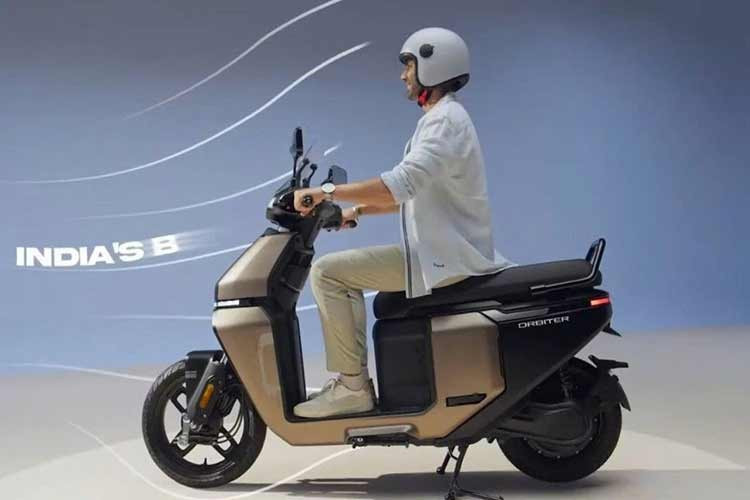 Việc sử dụng gói thuê pin rất tiết kiệm so với mức giá kèm pin là 92.250 rupee (khoảng 26,2 triệu đồng). Với khách hàng mua xe không kèm pin, có thể chọn gói thuê pin với chi phí 862 rupee/tháng (khoảng 245.000 đồng/tháng).