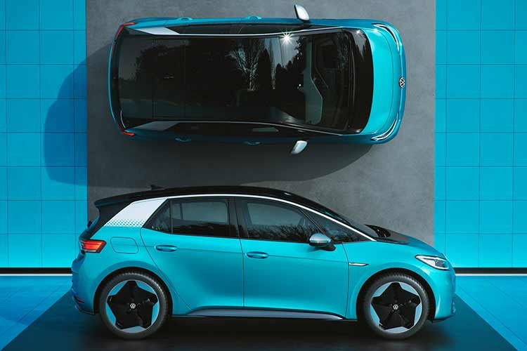 Khi có mặt trên thị trường, bản tiêu chuẩn Pure của mẫu xe này sẽ sử dụng mô-tơ điện cầu sau APP 350 mới với công suất tối đa 190 mã lực và mô-men xoắn cực đại khoảng 350 Nm. Mô-tơ điện này không chỉ mạnh hơn mà còn hiệu quả hơn so với loại APP 310 có công suất tối đa 170 mã lực và mô-men xoắn cực đại 310 Nm cũ.