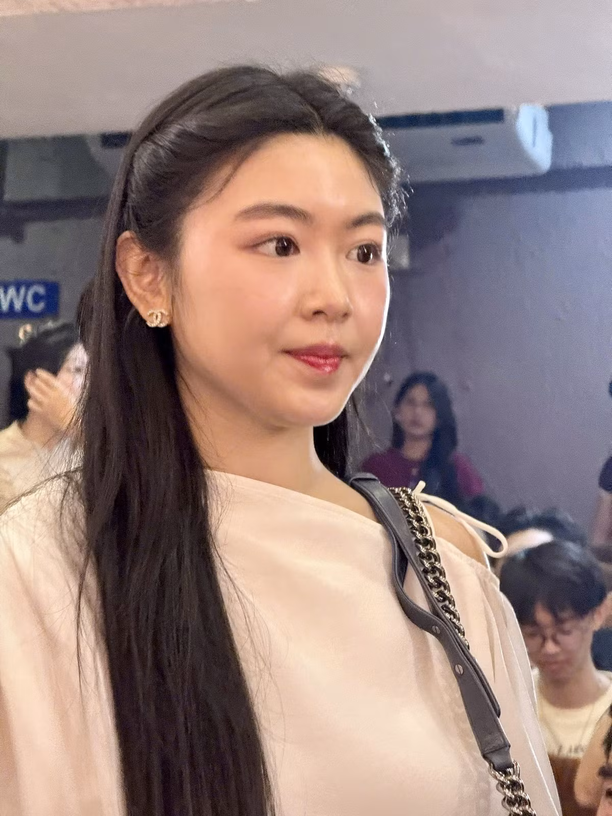 Cận nhan sắc không tỳ vết của ái nữ nhà Quyền Linh.