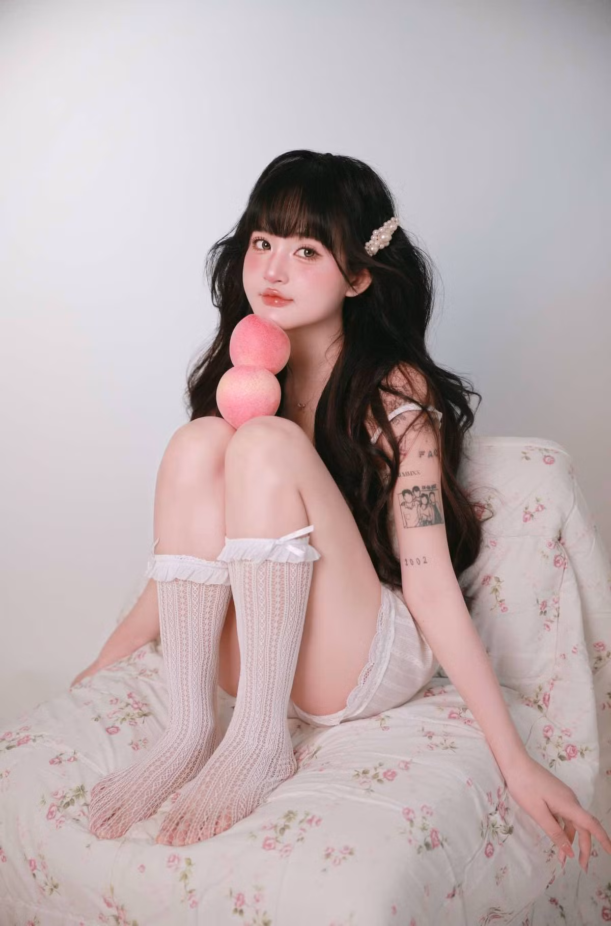 Tuy nhiên, sự nghiệp của Alice đã gặp phải drama nhạy cảm khiến cô nhận nhiều áp lực từ dư luận, cô nàng đã quyết định tạm rời xa nghề streamer và đóng các hoạt động trên nền tảng này, tạm rời xa làng game một thời gian dài.