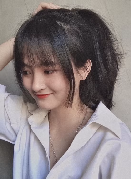 Sớm được cộng đồng game thủ Việt Nam, đặc biệt là đối với những người yêu thích tựa game Free Fire biết đến, Alice thu hút đông đảo người hâm mộ nhờ vào ngoại hình xinh xắn và giọng nói đáng yêu.