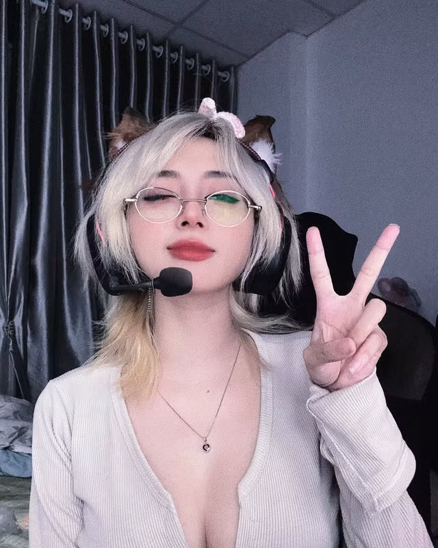 Dù không biết người nhận là ai, Mercury Nguyễn vẫn hy vọng rằng tin nhắn sẽ nằm trong mục tin nhắn chờ và không bao giờ được mở ra.