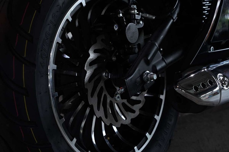 View - WMoto Cruiser AMT - xe môtô chopper đẹp long lanh, rẻ ngang Honda Vision | Báo Tri thức và Cuộc sống - TIN TỨC PHỔ BIẾN KIẾN THỨC 24H