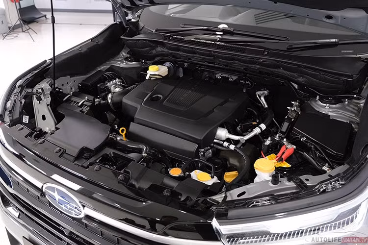 Theo công bố, xe có khả năng tăng tốc 0 - 100 km/h trong 9,7 giây và đạt tốc độ tối đa 205 km/h, mức tiêu hao nhiên liệu trung bình khoảng 14,08 km/l. Xe có các công nghệ hỗ trợ vận hành đáng chú ý gồm Dual X-Mode, chế độ lái SI-Drive, treo trước MacPherson Strut và treo sau Double Wishbone.