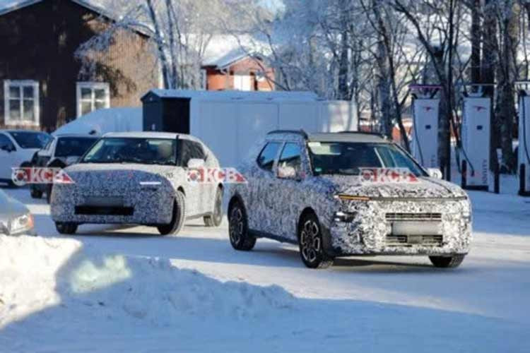 Hiện tại, Bayon đang sử dụng động cơ xăng 1.0L tăng áp 3 xi-lanh, đi kèm tùy chọn mild-hybrid 48V ở một số thị trường. Ở thế hệ mới, xe có thể được bổ sung động cơ 1.6L 4 xi-lanh cho bản cao cấp, đồng thời không loại trừ khả năng xuất hiện phiên bản thuần điện trong tương lai.