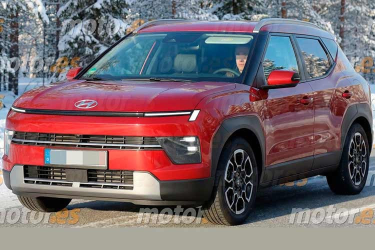 Dựa trên những hình ảnh chụp được, các bản dựng kỹ thuật số mới đây đã phác họa khá chi tiết diện mạo của mẫu xe Hyundai Bayon 2026 thế hệ mới, điều này cho thấy mẫu SUV đô thị thương hiệu Hàn Quốc này sẽ có bước thay đổi đáng kể về thiết kế và công nghệ.