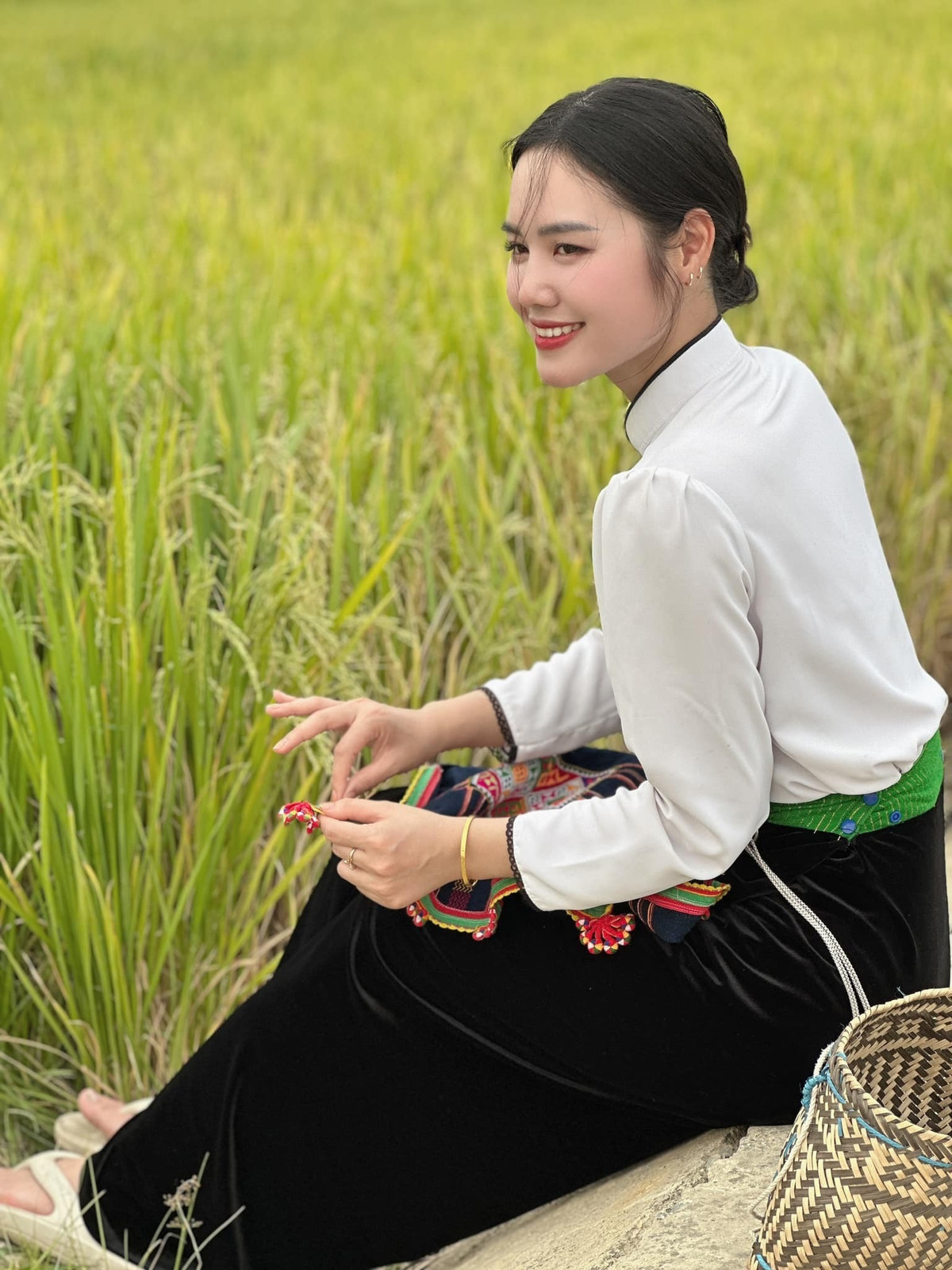 Sau đó, cặp đôi bằng tuổi bắt đầu tìm hiểu rồi tiến tới hẹn hò vào cuối năm 2024. Nữ chiến sĩ ấn tượng bạn trai là người dễ thương, vui vẻ và chu đáo. Thời điểm tham gia A50, A80, cô cũng được nửa kia động viên, tiếp thêm nhiều động lực để hoàn thành tốt nhiệm vụ.