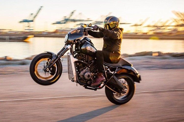 Về giá bán, Buell SuperTouring 2025 sẽ có giá khởi điểm từ 21.995 USD (tương đương khoảng 571 triệu đồng), trong khi Buell Super Cruiser 2025 có giá 25.900 USD (khoảng 672 triệu đồng).