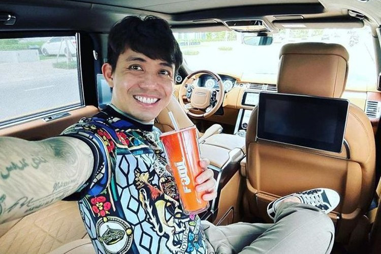 Range Rover SVAutobiography của Minh Nhựa mới bán lại có khả năng tăng tốc từ vị trí xuất phát lên 100 km/h chỉ trong thời gian 5,2 giây trước khi đạt tốc độ tối đa lên tới 225 km/h.