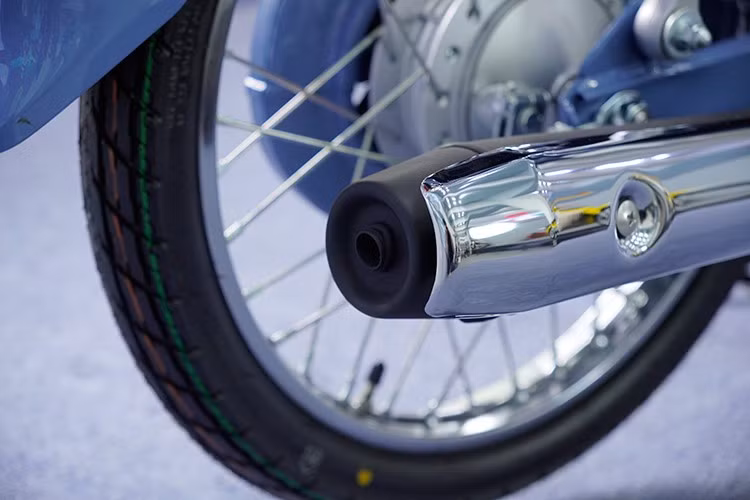 Giá bán của Honda Super Cub 50 Final Edition tại Việt Nam vẫn là một ẩn số. Tại thị trường nội địa Nhật Bản, mẫu xe này có giá niêm yết 270.000 Yên (tương đương khoảng 46 triệu đồng).