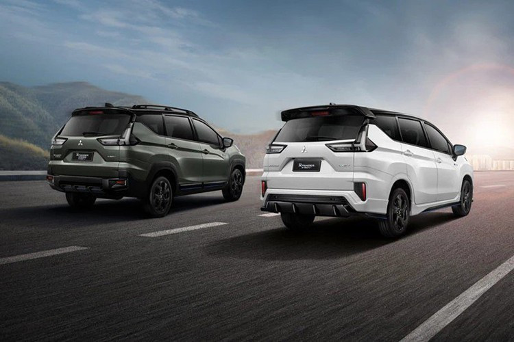 Về ngoại thất, Mitsubishi Xpander 2025 mang diện mạo hiện đại hơn với lưới tản nhiệt được thiết kế lại, kết hợp thanh ngang mạ bạc và các nan dọc phía dưới. Cản trước và cản sau đều được làm mới, tạo cảm giác bề thế hơn.