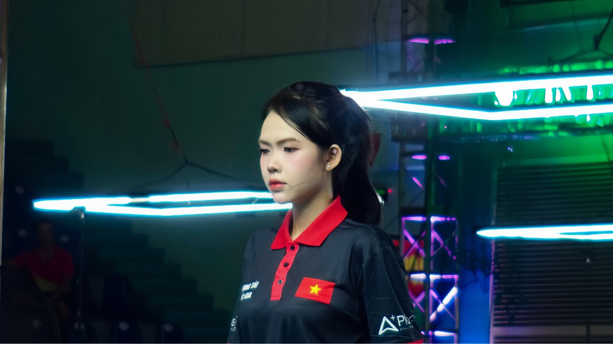 Từ những khoảnh khắc đứng bàn, quan sát trận đấu cho đến các đoạn clip Diễm Quỳnh hướng dẫn thao tác trong bida, tất cả đều thu hút hàng trăm nghìn đến hàng triệu lượt xem.