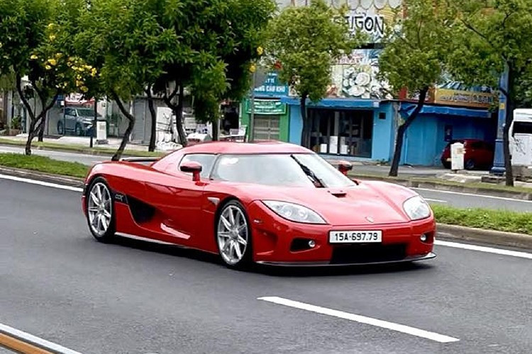 Đây là một trong hai chiếc Koenigsegg đang có mặt tại Việt Nam, trong đó chiếc thứ hai có giá trị cao hơn là Regera của doanh nhân Hoàng Kim Khánh.