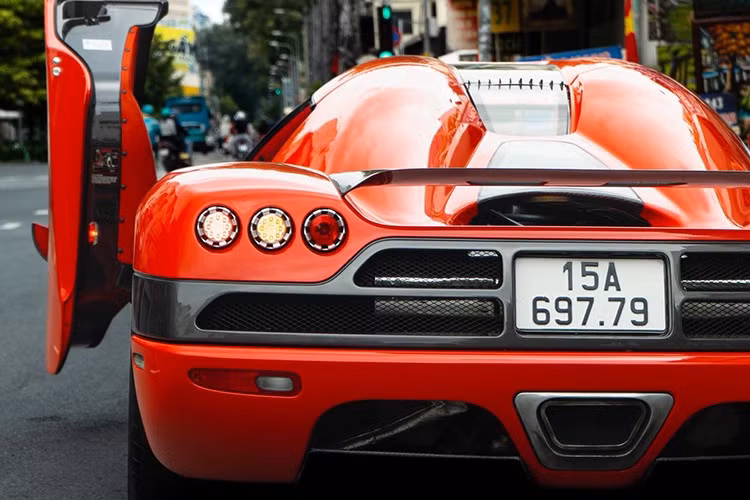 Theo thông tin mà đại lý Alain Class Motor từng đăng tải khi rao bán, chiếc Koenigsegg CCX này thuộc đời 2008, thuộc diện đã qua sử dụng với quãng đường đi được là 4.300 km.